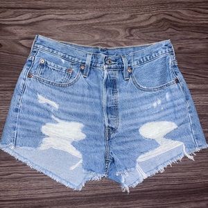 Levis jean shorts